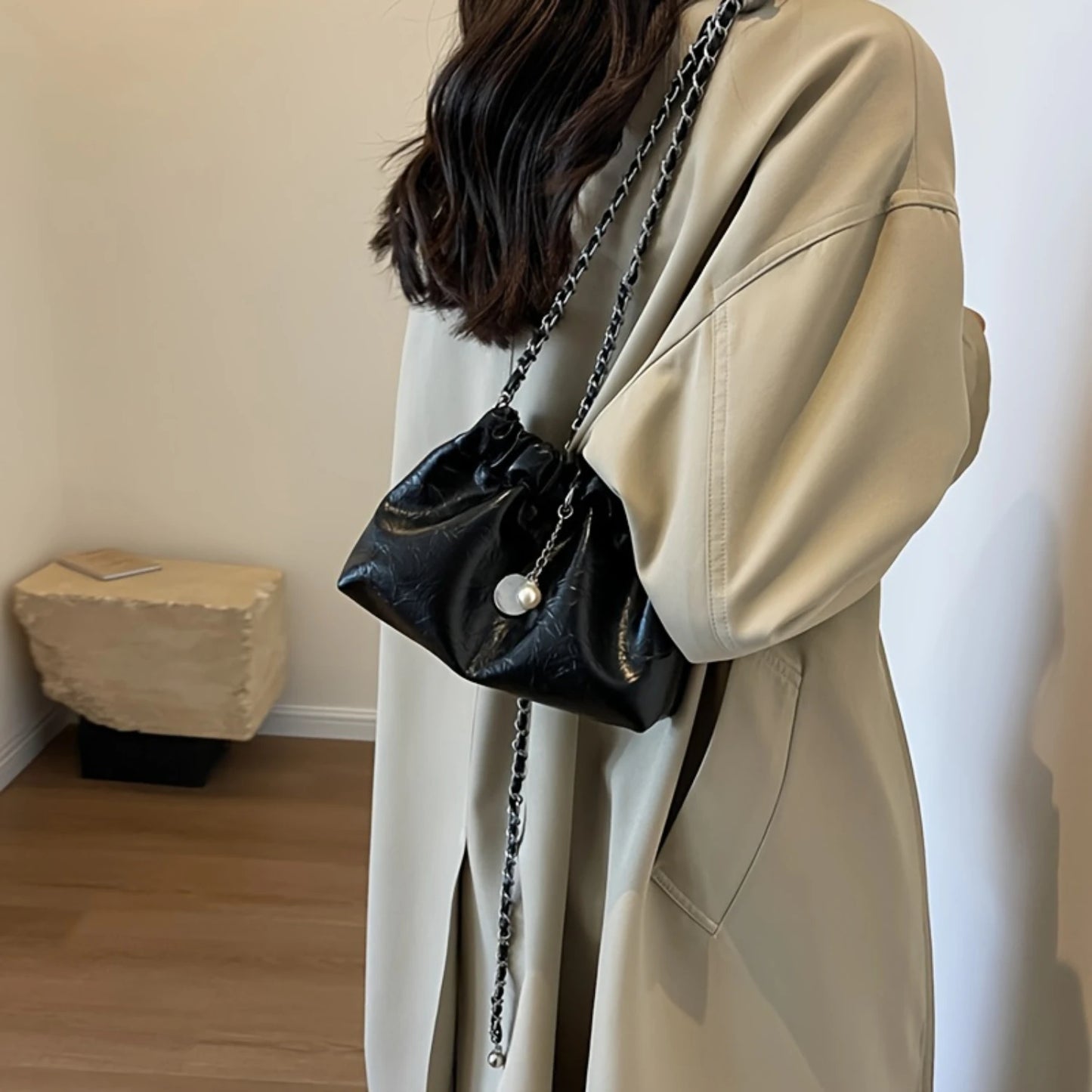 Black PU Leather Chain Crossbody Purse with Faux Pearl Charm for Women, Versatile Walking Bag