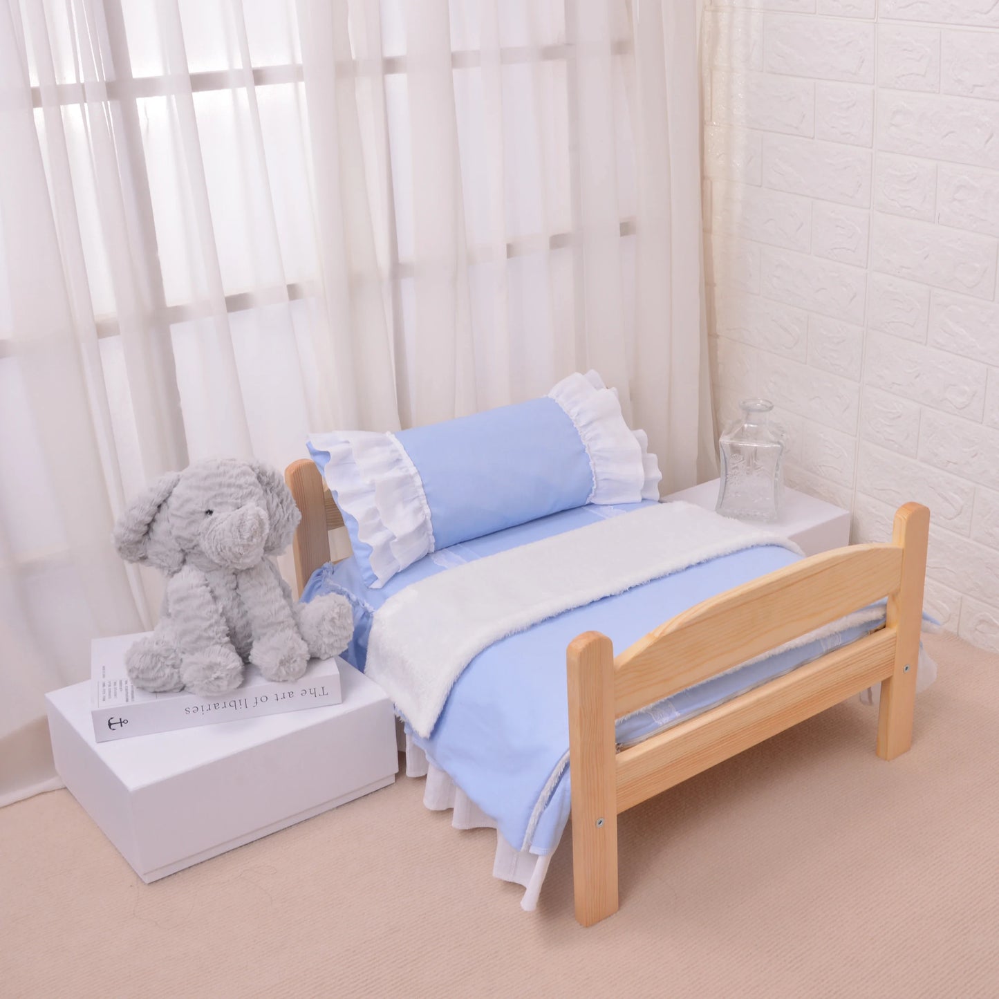 Cute Solid Wood Pet Bed Dog Comfortable Bed Free Full Set of Bedding Pet Supplies Removable and Washable Pet Bed