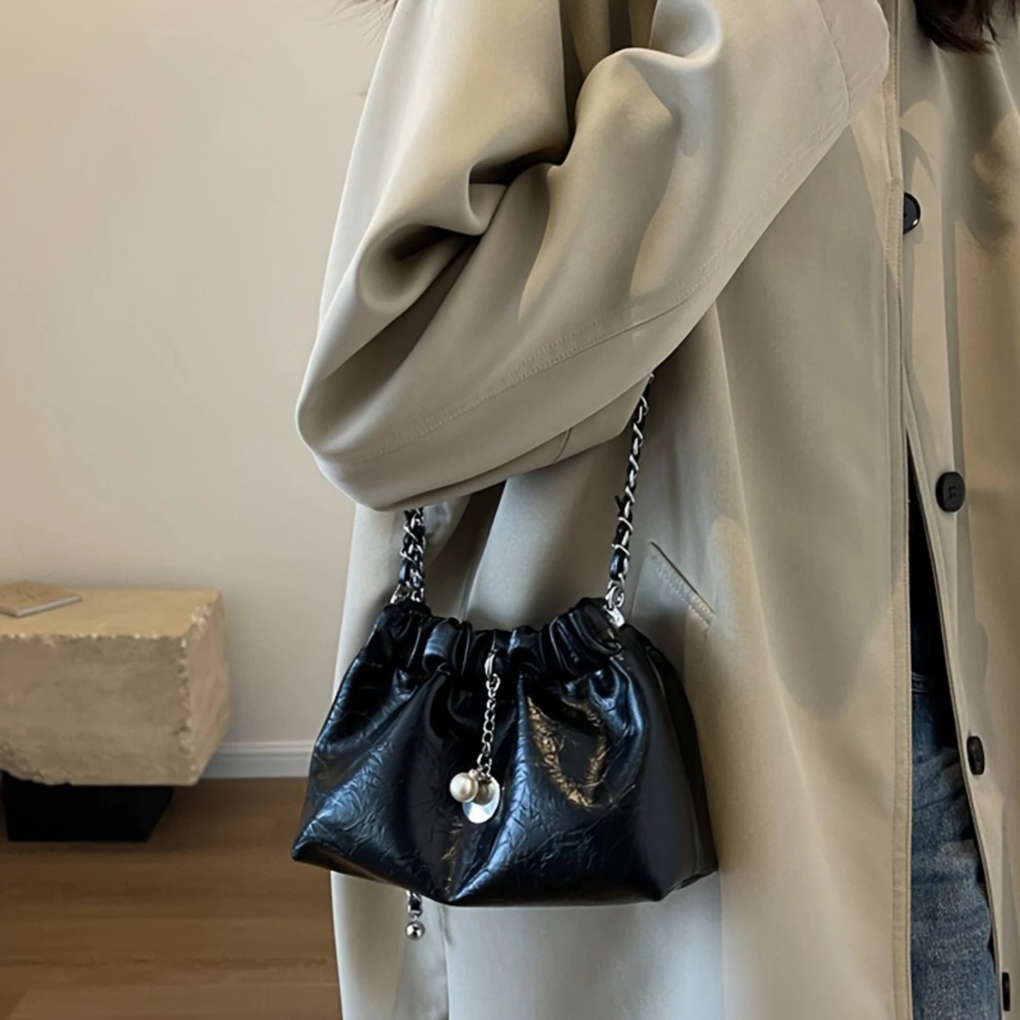 Black PU Leather Chain Crossbody Purse with Faux Pearl Charm for Women, Versatile Walking Bag