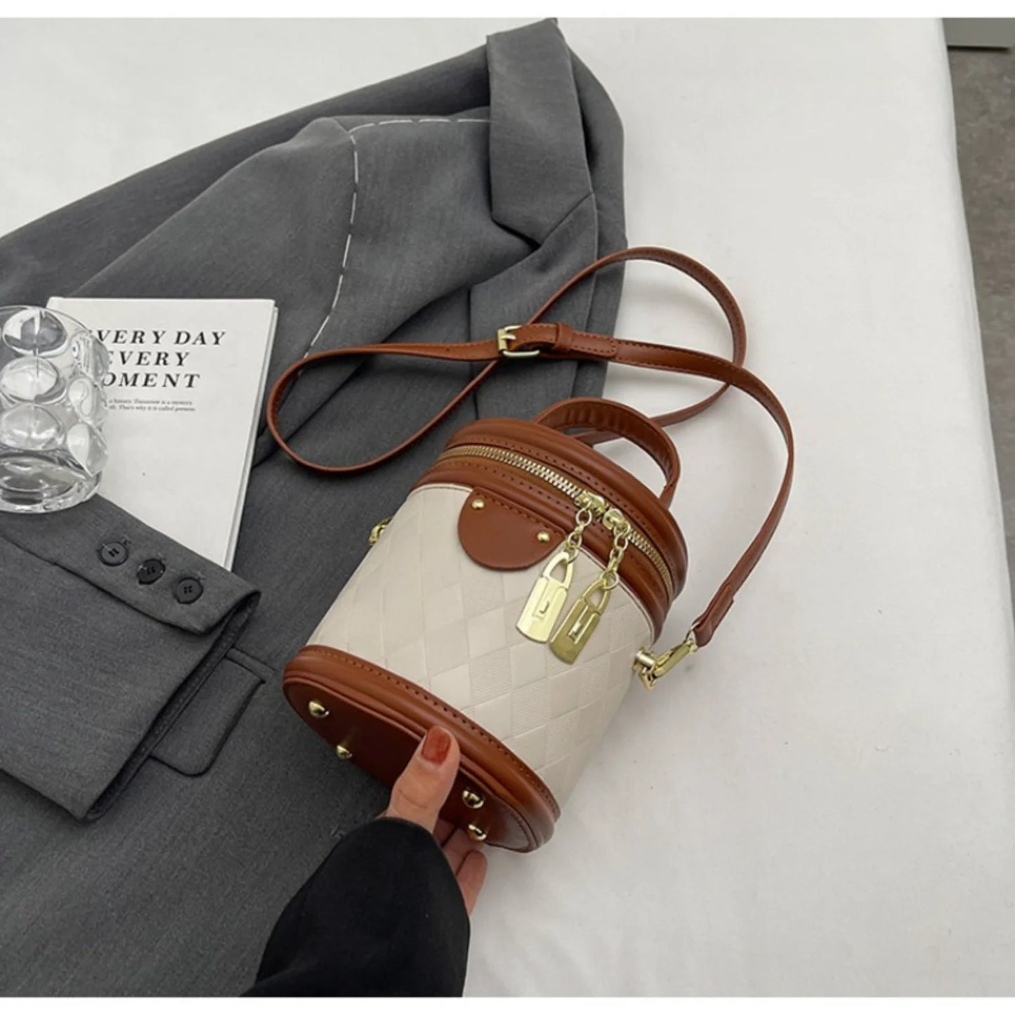 Fashionable PU Leather Bucket Bag Women Mini Cylinder Handbag Crossbody Purse