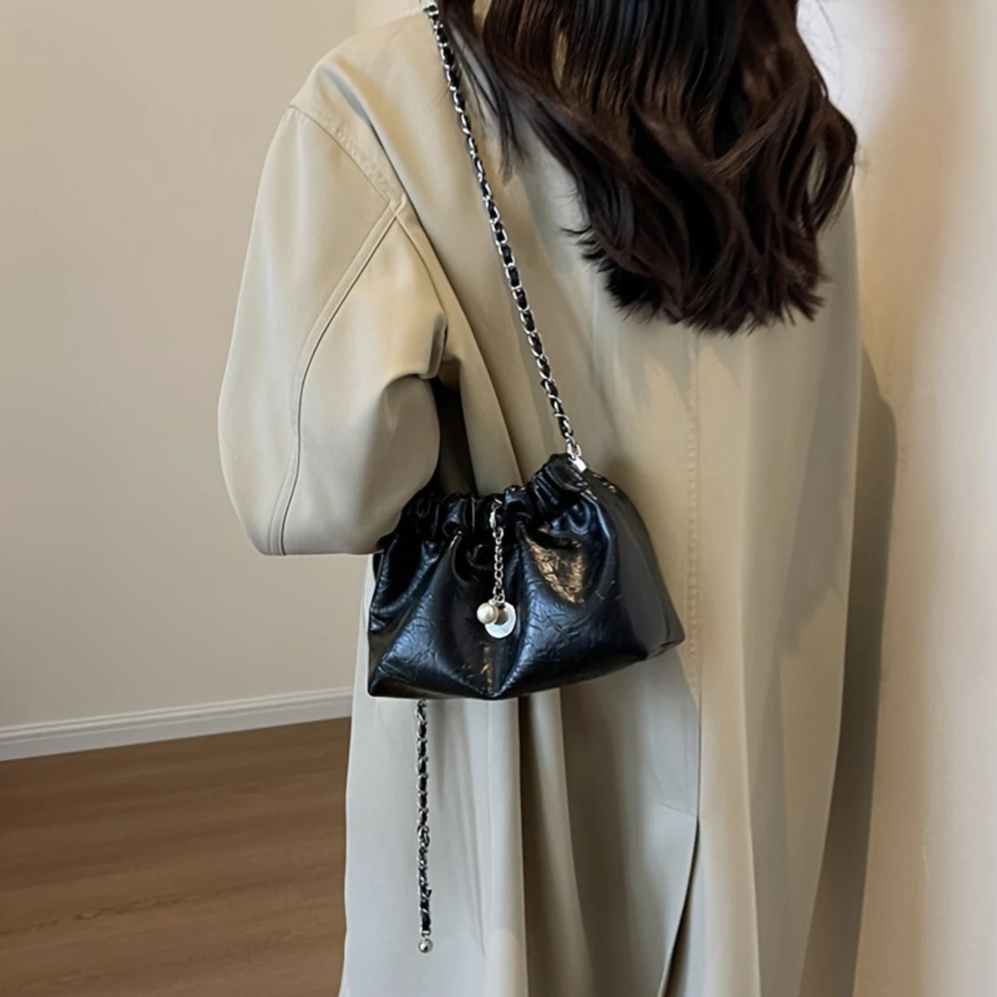 Black PU Leather Chain Crossbody Purse with Faux Pearl Charm for Women, Versatile Walking Bag