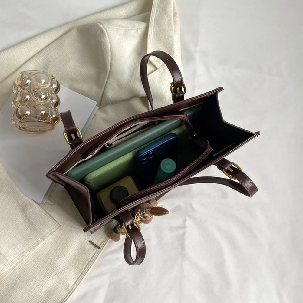 Women Vintage Shoulder Bag with Pendant Slouchy Tote Purse Large Capacity Fashion Shoulder Bag Ladies Travel Handbag