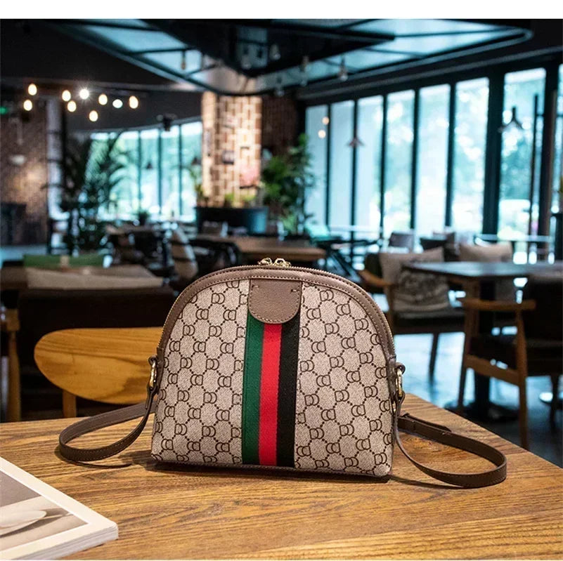 Designer fashion  Women Shoulder Bags Ophidia Small Shell Crossbody Luxury Hand Printed Presbyopia tote bag A BG1