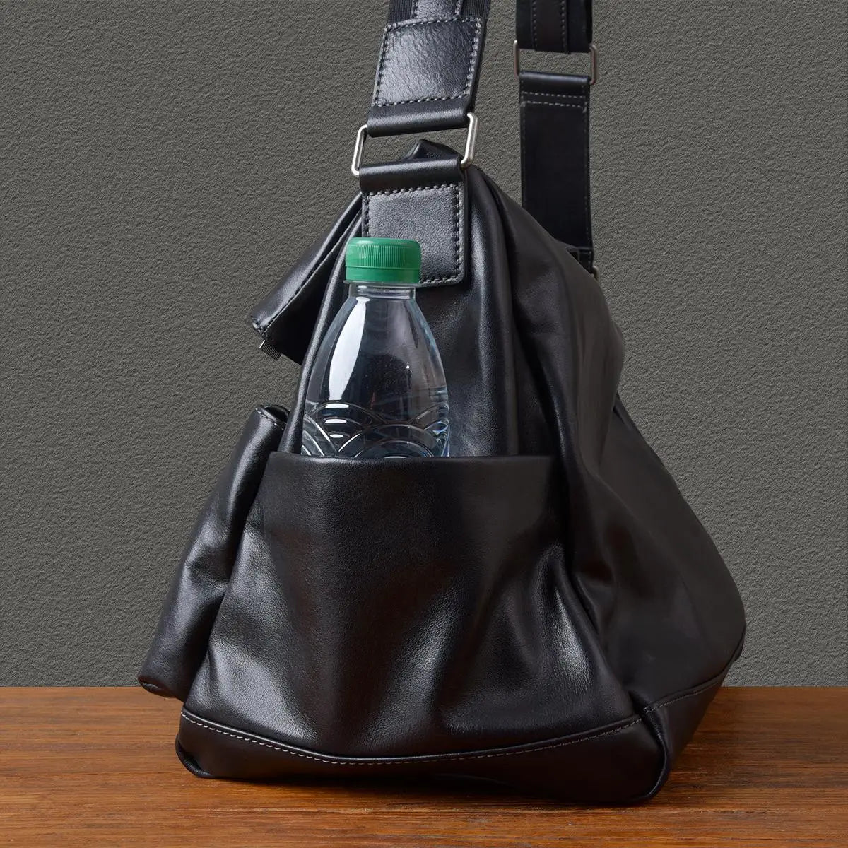 outdoor sports luxury genuine leather men's travel bag casual designer handmade soft cow leather black big luggage fitness bag