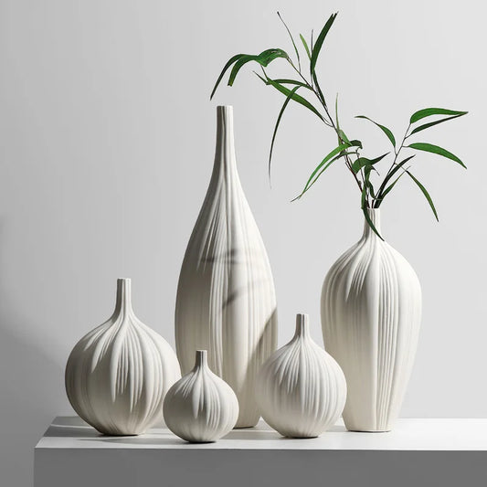 White Ceramic Vases for Artificial Flowers, Decorative Figurines, Chinese Style, Simple Designed Pottery and Porcelain