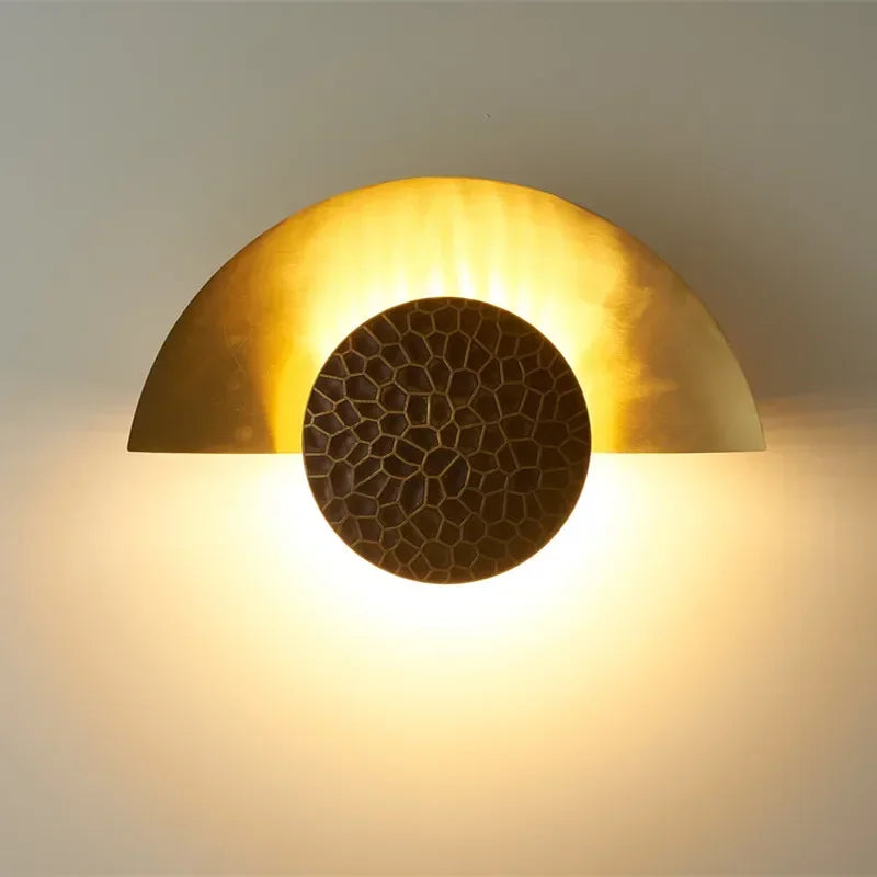 Designer Half Moon Led Wall Lamp Modern Simple Resin Iron Creative Living Room Wall Light Bedroom Bedside Stair Aisle Sconces