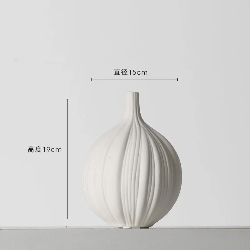 White Ceramic Vases for Artificial Flowers, Decorative Figurines, Chinese Style, Simple Designed Pottery and Porcelain